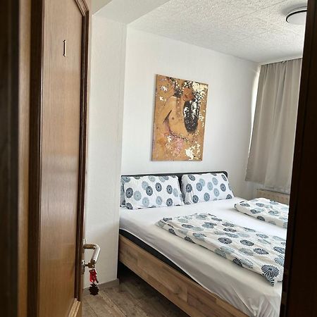 Hotel Gambrinus Диллинген-ан-дер-Саар Экстерьер фото