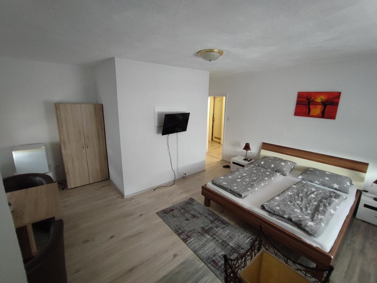 Hotel Gambrinus Диллинген-ан-дер-Саар Экстерьер фото